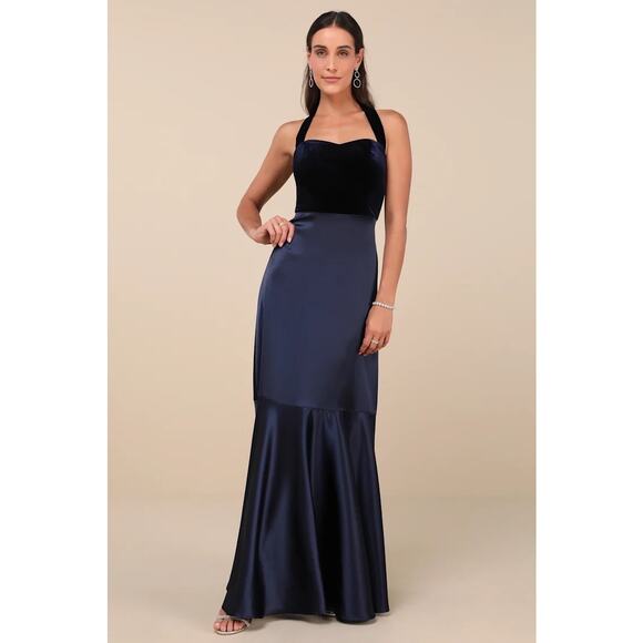 Lulus Dresses & Skirts - Lulus Blue Halter Maxi Dress